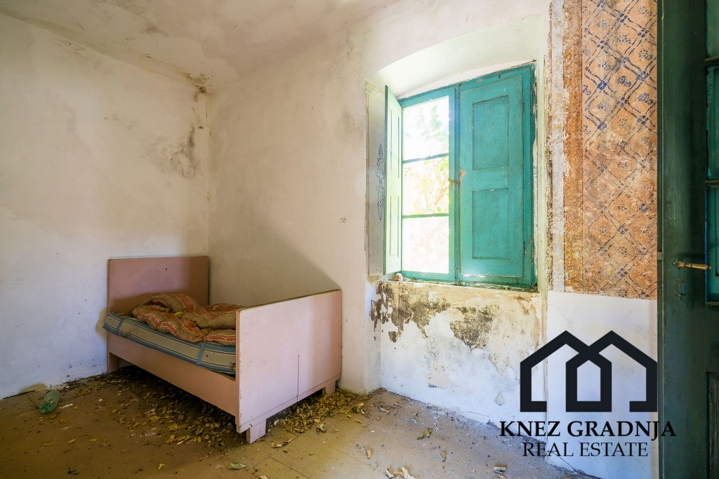 Erstaunliche handgefertigte Steinvilla auf der Insel Sipan