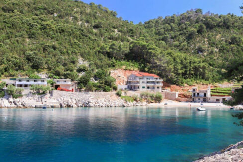 Traditionelles Haus am Meer auf der Insel Hvar