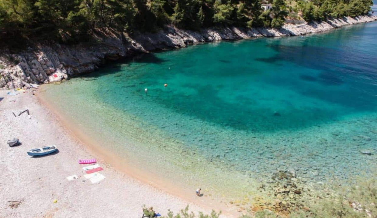 Traditionelles Haus am Meer auf der Insel Hvar