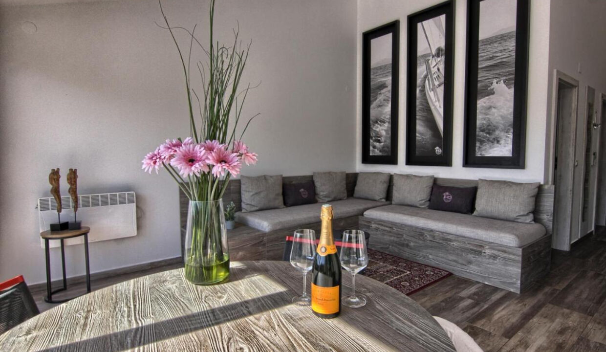 Grundstück am Meer Pakostane