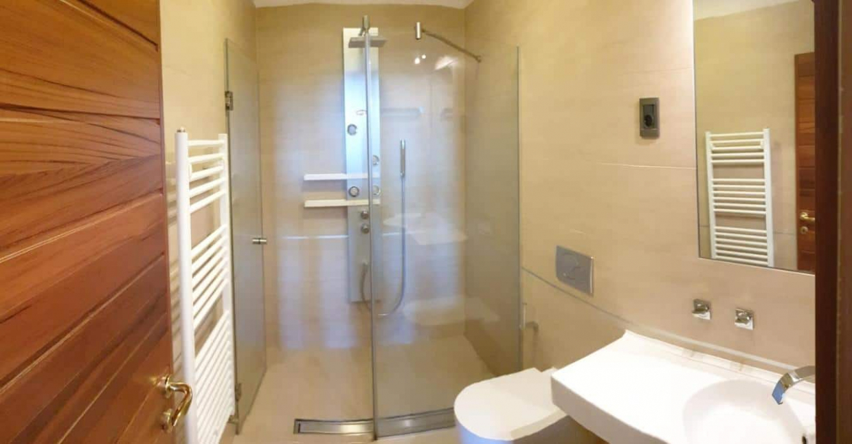 Erstaunliches Haus bei Pakostane