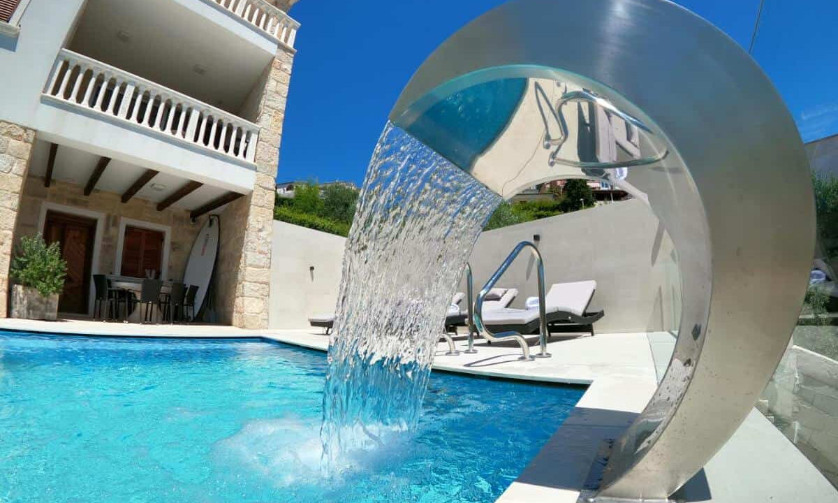 Erstaunliches Haus bei Pakostane