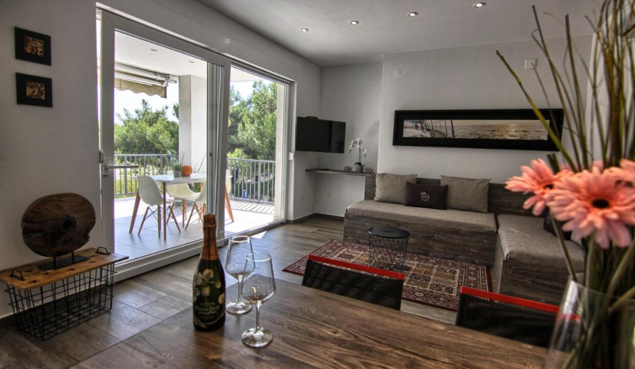 Grundstück am Meer Pakostane