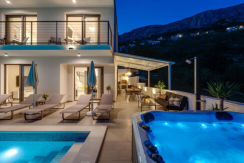 Neue Villa mit Meerblick in Omiš