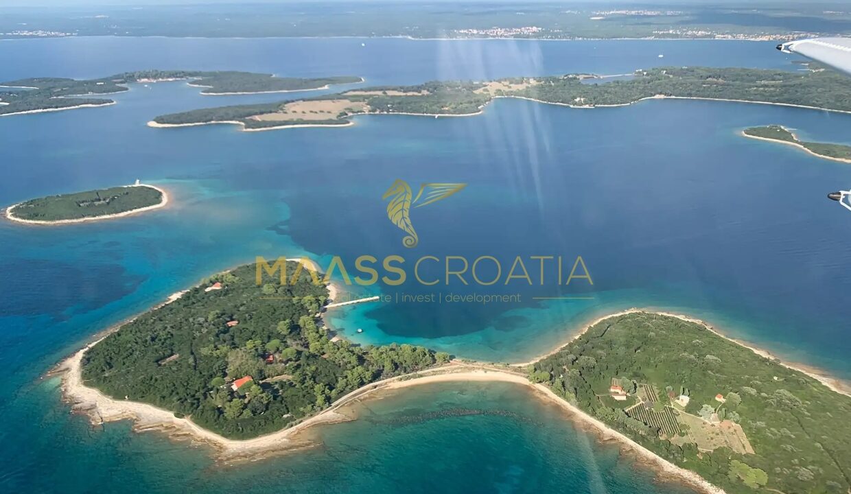 C729E064-F0C2-4BBC-B23E-BFF49C44DBFC