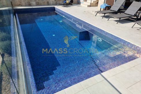 Pool 1